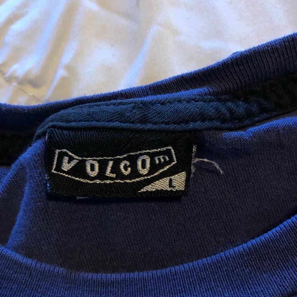 Blue Volcom tee - Picture 2 of 2